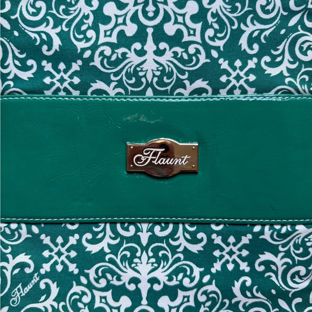 Green and White Patterned IPad Case